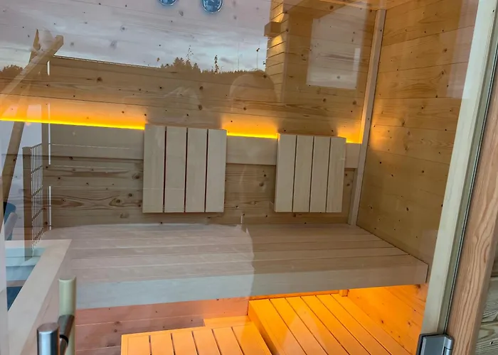 Roo\'N Lodges#Kolm